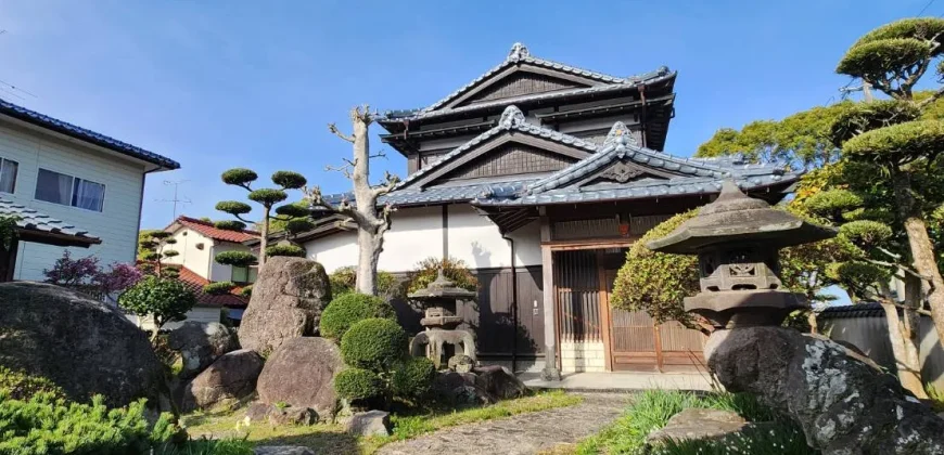 【中古一戸建て】荒尾市 本井手 2階建 ５ＳＤＫ