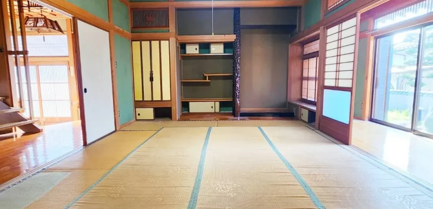 【中古一戸建て】荒尾市 本井手 2階建 ５ＳＤＫ